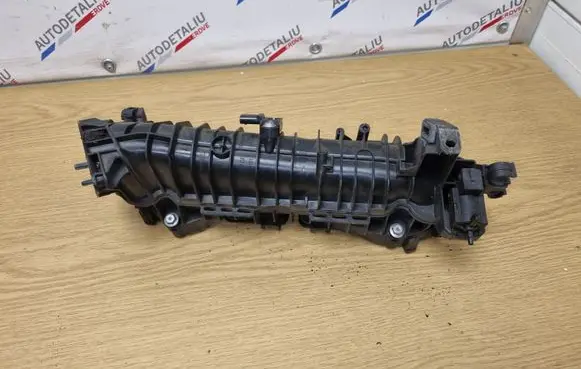 BMW 1 F20 F21 Intake manifold 7807991 8506406