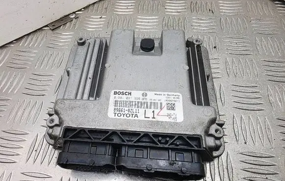 Toyota Auris E180 Engine control unit/module 896610ZL11 0281031996