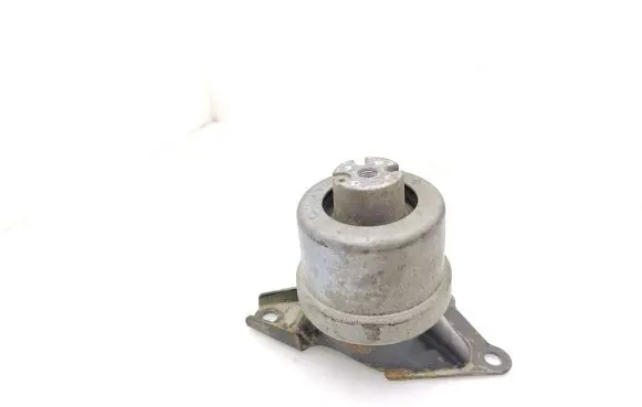 Volkswagen Transporter - Caravelle T5 Engine mount bracket 7E0199256J