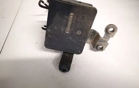 Volkswagen Bora ABS Pump 1c0907379l