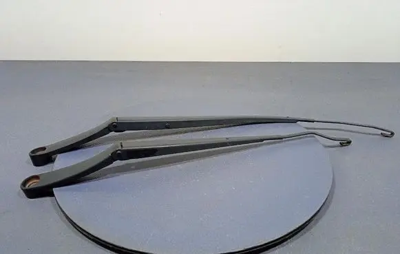 Hyundai ix35 Front wiper blade arm