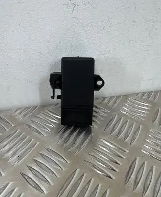 Skoda Fabia Mk3 (NJ) Seat heating relay 6R0959772E