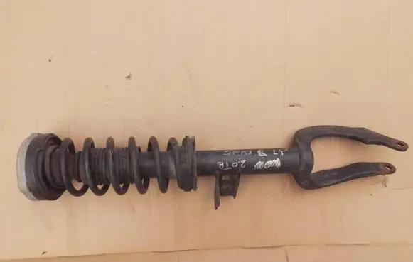 BMW 5 F10 F11 Front shock absorber with coil spring 6852873