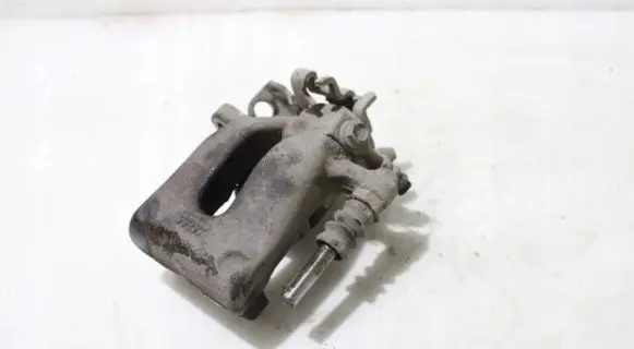 Opel Zafira B Rear brake caliper