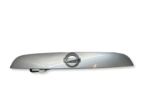 Nissan Juke I F15 Trunk door license plate light bar 908681KA6A