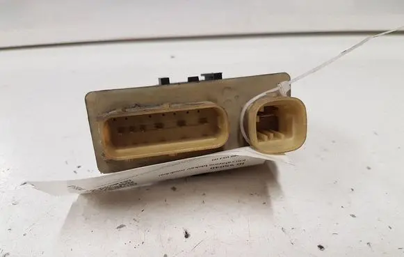 Citroen DS3 Glow plug pre-heat relay 018010951