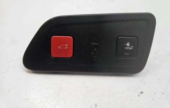 Citroen C5 Aircross Tailgate/boot open switch button 9820204177