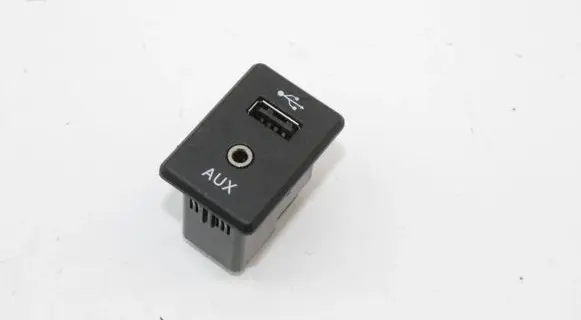 Nissan Micra K14 AUX in-socket connector 795405504