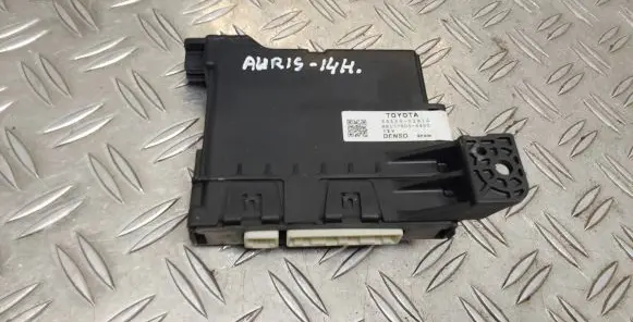 Toyota Auris E180 Climate control unit 8865002E10