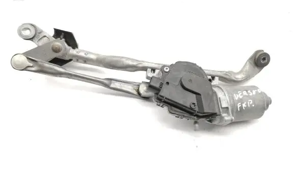 Toyota Verso-S Front wiper linkage and motor 8511052580
