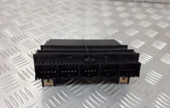Ford Fiesta Central body control module 4S6T-15K600-AA
