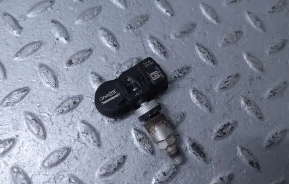 BMW 7 F01 F02 F03 F04 Tire pressure sensor 36106874830 1911300561 36106890964