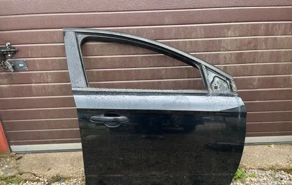 Ford Mondeo MK IV Front door