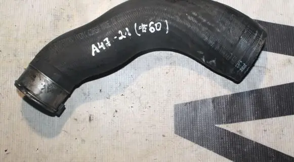 Volvo S60 Engine coolant pipe/hose 31370445