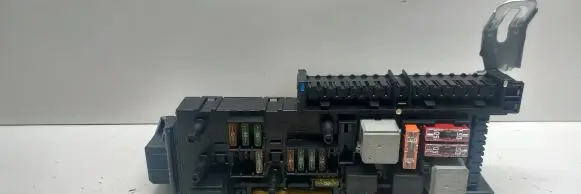 Mercedes-Benz C W204 SAM control unit A2049060205 2049060205