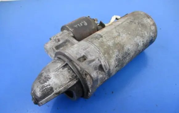 BMW 7 E32 Starter motor