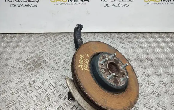 Front wheel hub