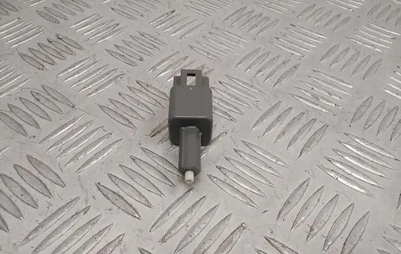 Nissan Leaf II (ZE1) Brake pedal sensor switch 