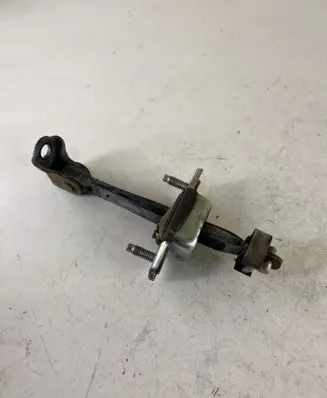 Toyota Land Cruiser (HDJ90) Front door check strap stopper 