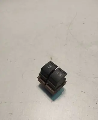 Volkswagen PASSAT CC Fuel tank opening switch 3C0959903B