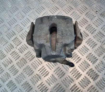 BMW 5 E39 Front brake caliper 6022296