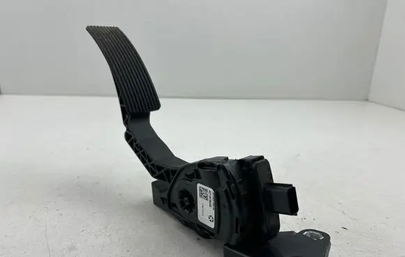 Jeep Grand Cherokee Accelerator throttle pedal 6PV93396600 52124785AE