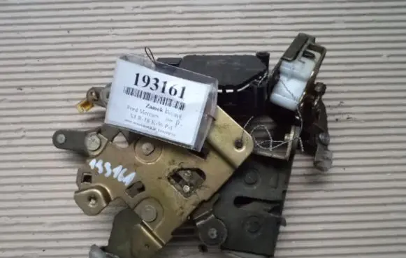 Ford Escort Rear door lock