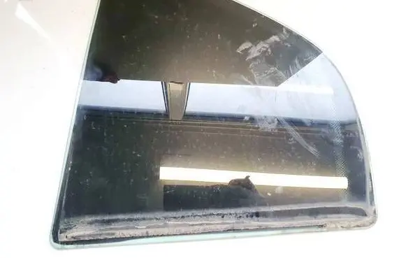 Skoda Superb B5 (3U) Rear vent window glass AS2