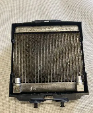 BMW 7 F01 F02 F03 F04 Engine oil radiator 17217570103 7570103 17107572543