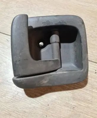 Engine bonnet (hood) release handle