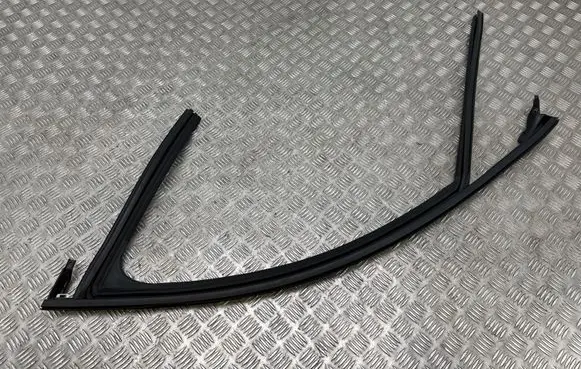 Renault Arkana Rubber seal front door window/glass 5119151FP1