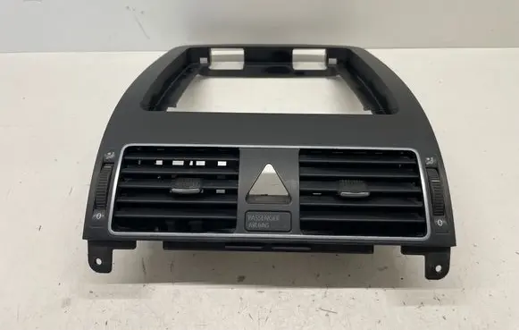 Volkswagen Touran II Dash center air vent grill 1T1819728G