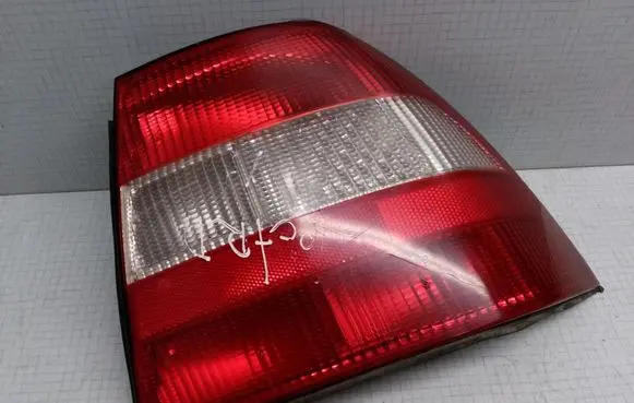 Opel Vectra B Rear/tail lights 37360748