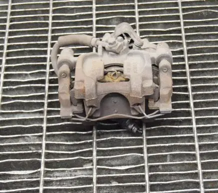 Audi Q2 - Rear brake caliper 5Q0615405EE