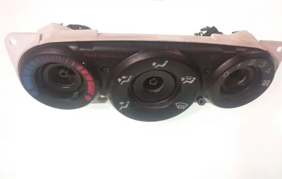 Ford Focus Climate control unit 98AB18C419AE