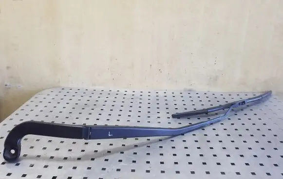 Land Rover Range Rover Sport L494 Front wiper blade arm