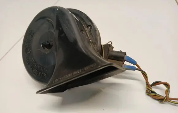 Audi A3 S3 8L Horn signal 0092018