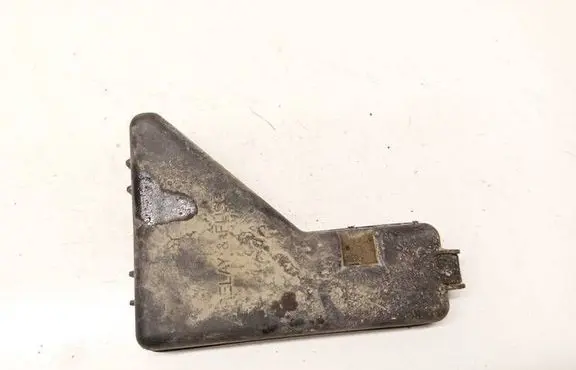 Lexus RX 300 Fuse box cover 