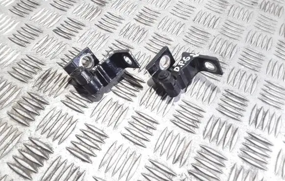 Volkswagen Golf VII Rear door hinge set 8K0831402P 8K0831402K A048574