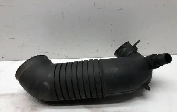 Audi A4 S4 B6 8E 8H Air intake hose/pipe 8E0129615