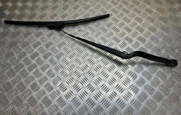 BMW X5 F15 Front wiper blade arm 7304069