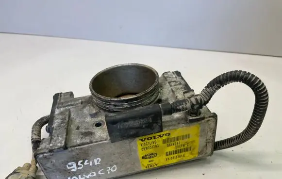 Volvo C70 Throttle valve 8644347