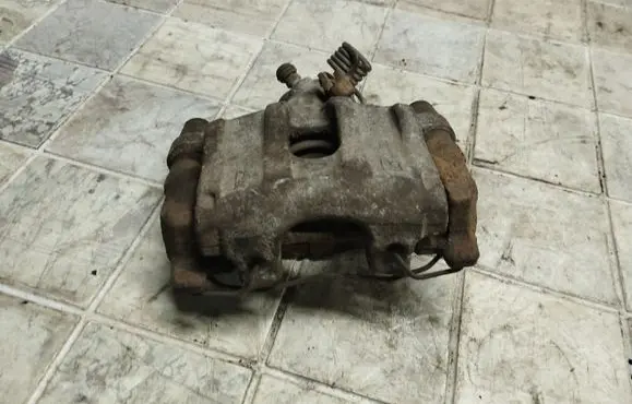 Mazda 3 I Rear brake caliper