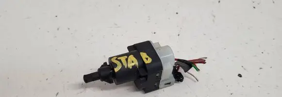Audi A4 S4 B7 8E 8H Brake pedal sensor switch 52500533