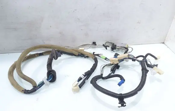 Toyota Avensis T250 Tailgate/trunk wiring harness 8218505081