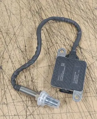 Mercedes-Benz Sprinter W907 W910 Lambda probe sensor A0009053009