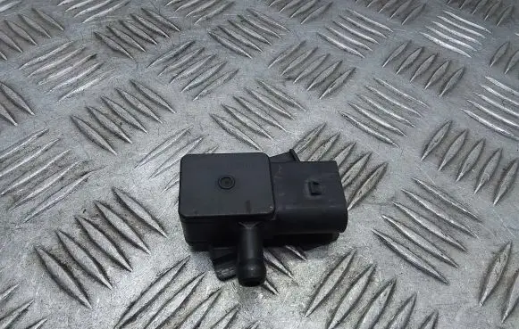 BMW 3 E90 E91 Exhaust gas pressure sensor 7805152 780515201
