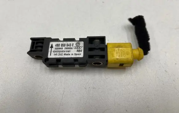Audi A3 S3 8P Airbag deployment crash/impact sensor 4B0959643E