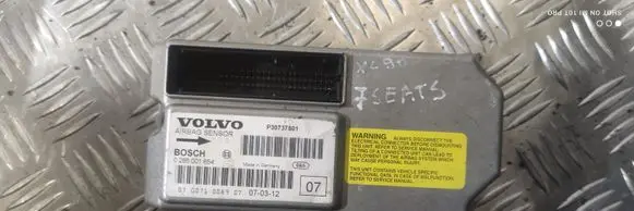 Volvo V70 Airbag control unit/module 30737501