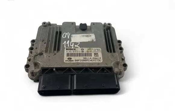 Hyundai i30 Engine control unit/module ECU 391142A412 0281017213